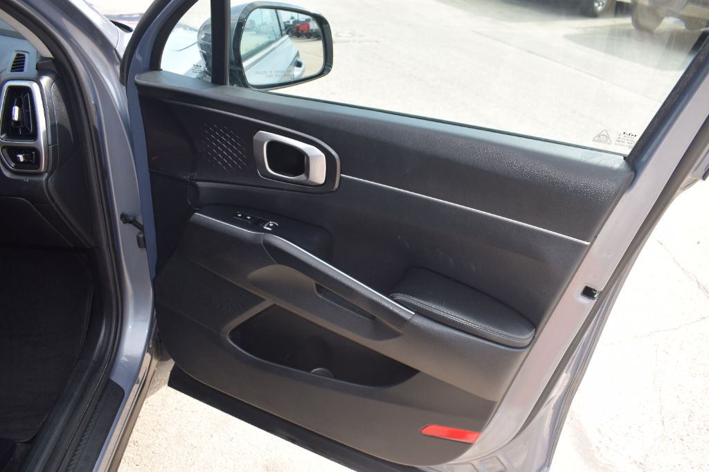 2022 Kia Sorento - $16,900