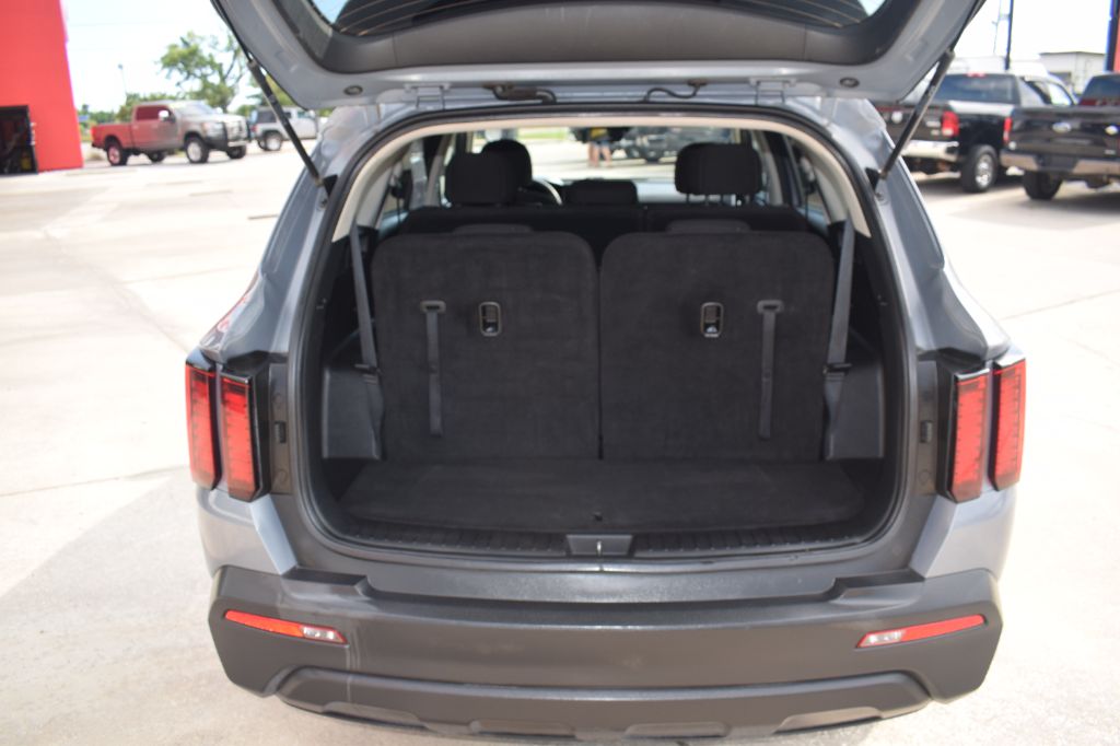 2022 Kia Sorento - $16,900