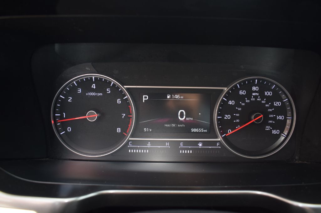 2022 Kia Sorento - $16,900