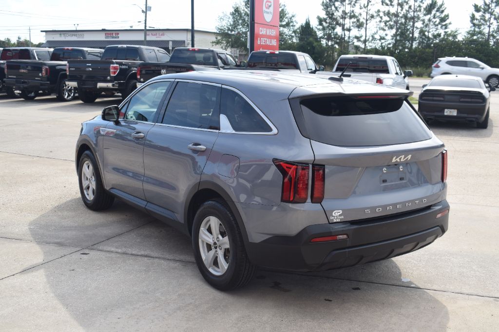 2022 Kia Sorento - $16,900