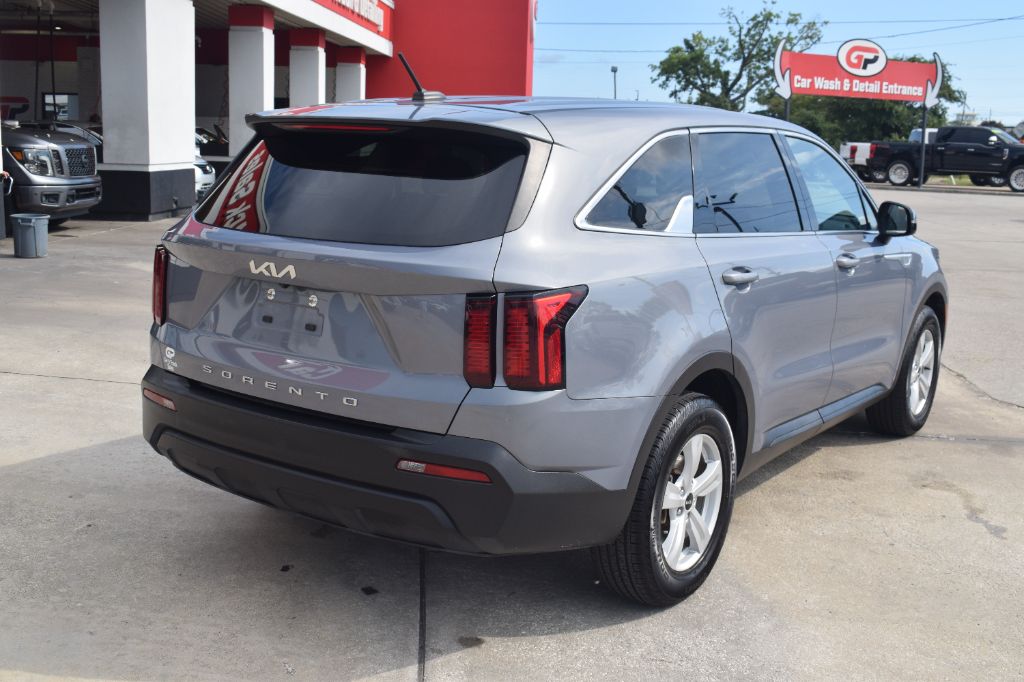 2022 Kia Sorento - $16,900