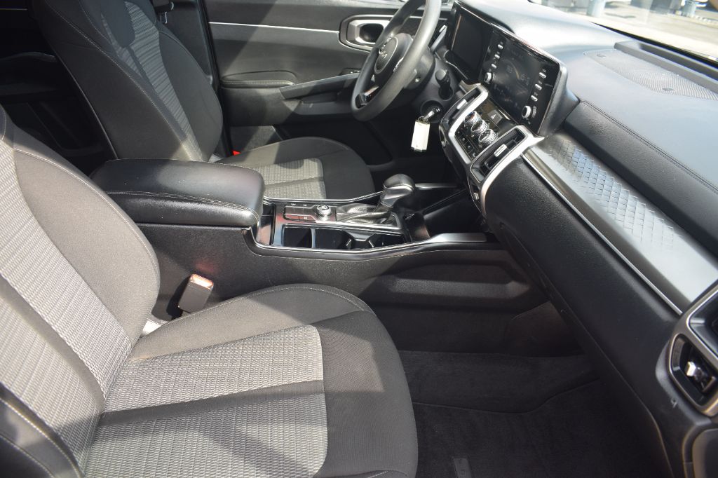 2022 Kia Sorento - $16,900