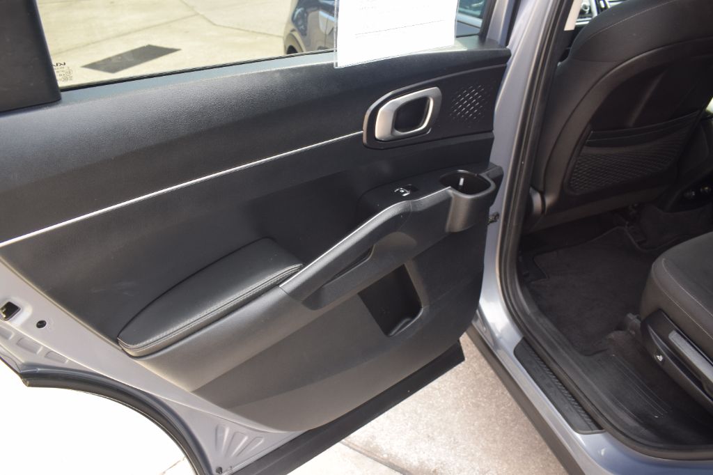 2022 Kia Sorento - $16,900