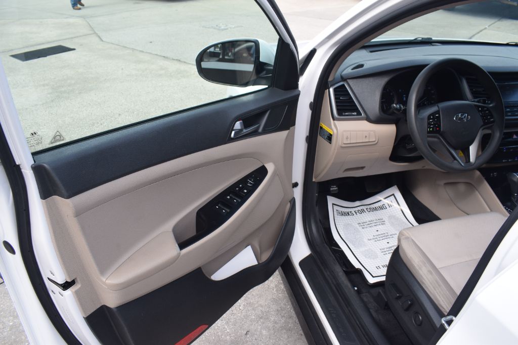 2016 Hyundai Tucson - $10,499