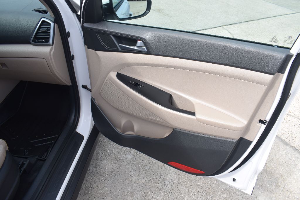 2016 Hyundai Tucson - $10,499