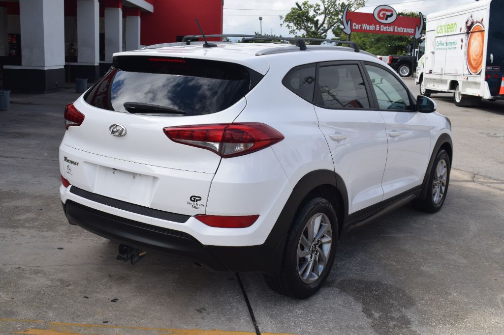 2016 Hyundai Tucson - $10,499