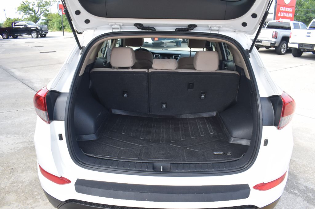 2016 Hyundai Tucson - $10,499