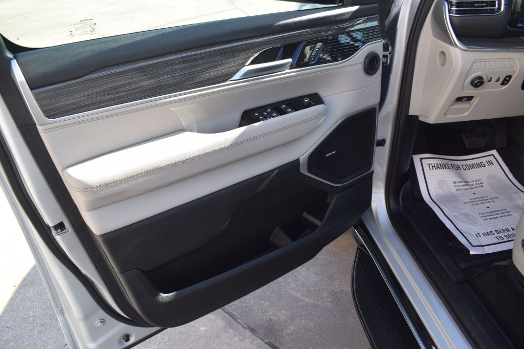 2022 Jeep Wagoneer - $31,900
