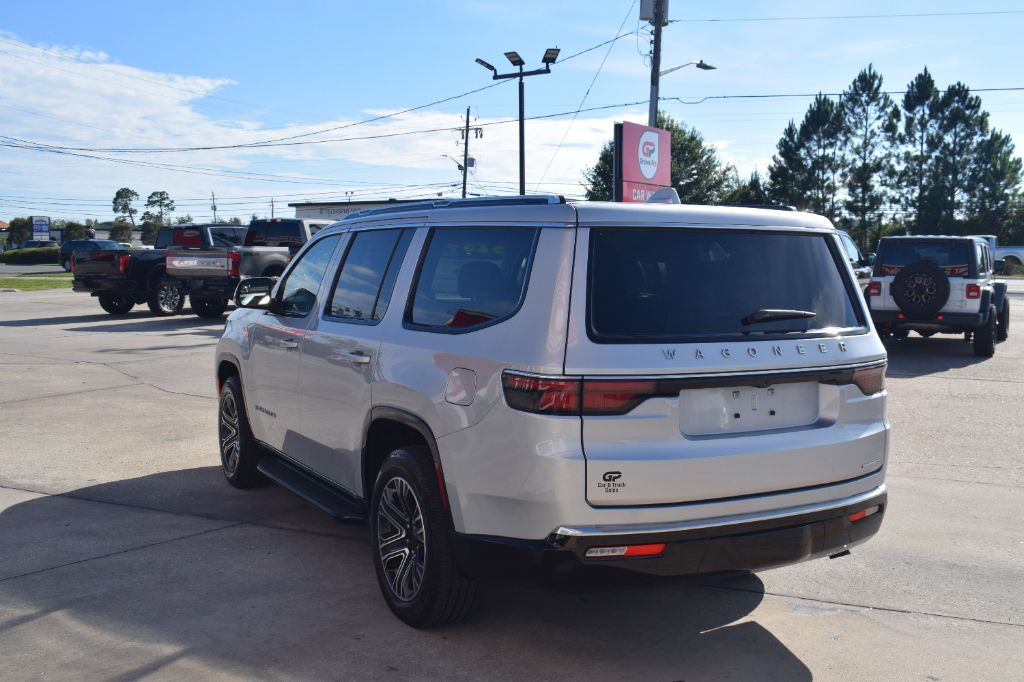 2022 Jeep Wagoneer - $31,900