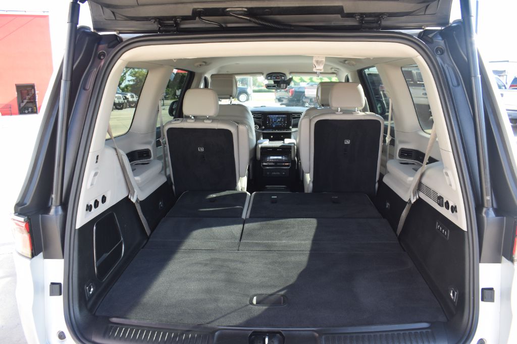 2022 Jeep Wagoneer - $31,900