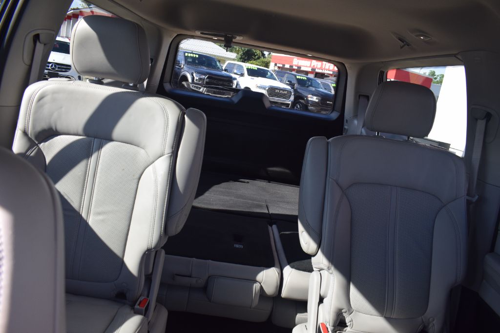 2022 Jeep Wagoneer - $31,900