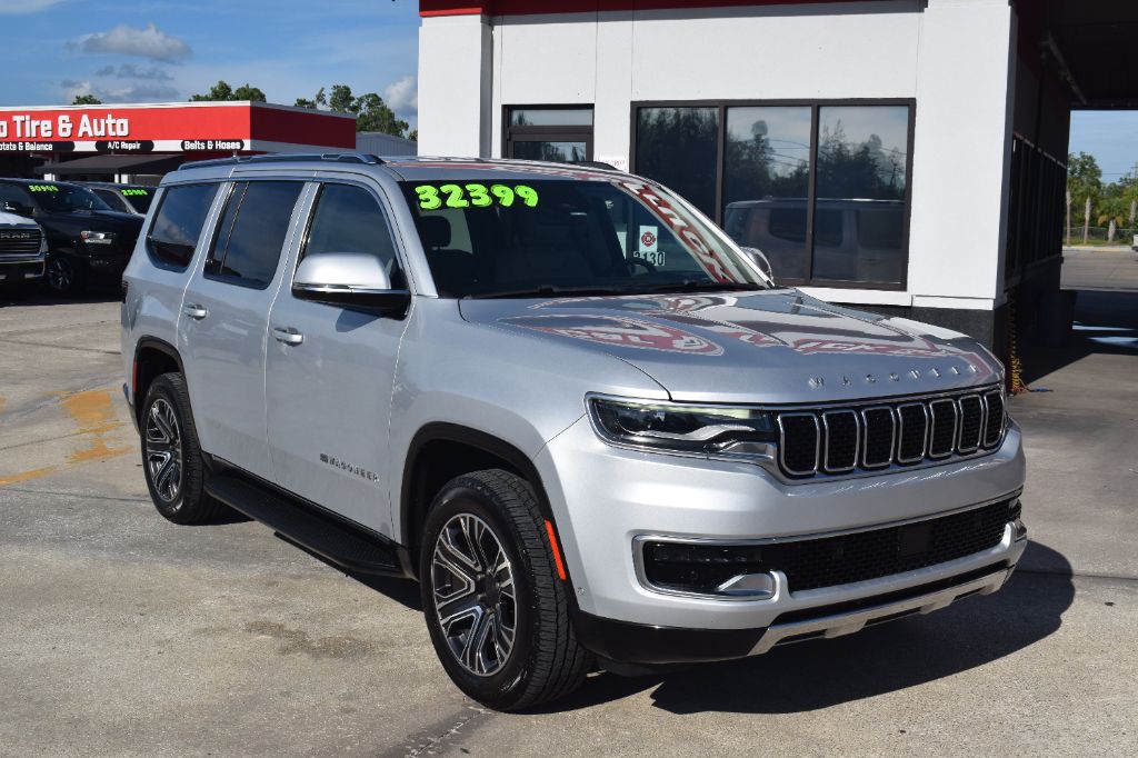 2022 Jeep Wagoneer - $31,900