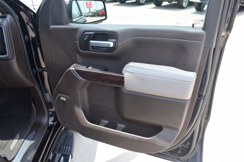 2021 GMC Sierra - $31,900