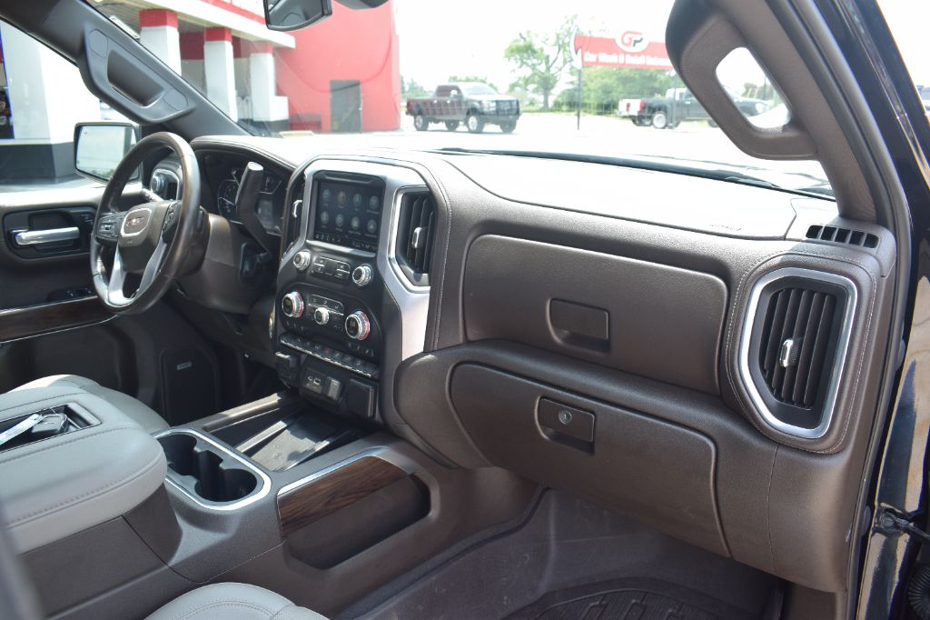 2021 GMC Sierra - $31,900