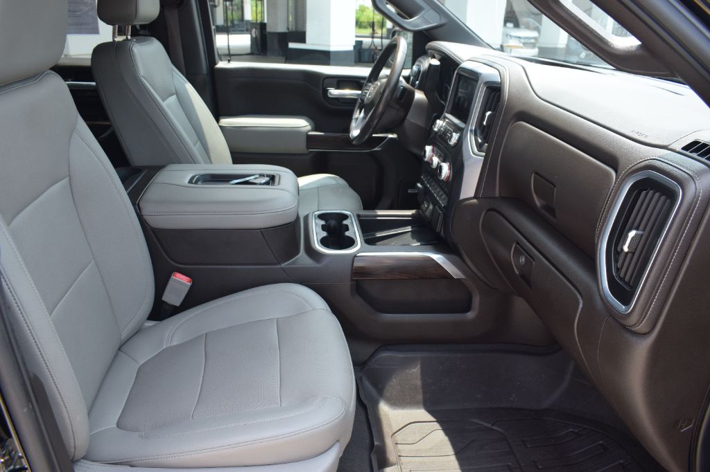 2021 GMC Sierra - $31,900