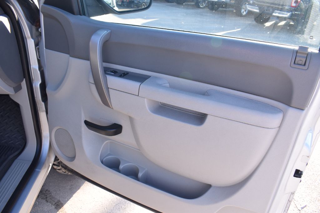 2013 Chevrolet Silverado - $13,900