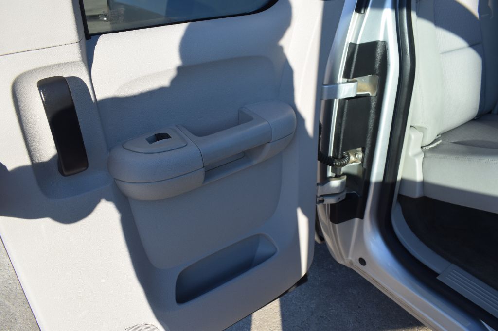2013 Chevrolet Silverado - $13,900