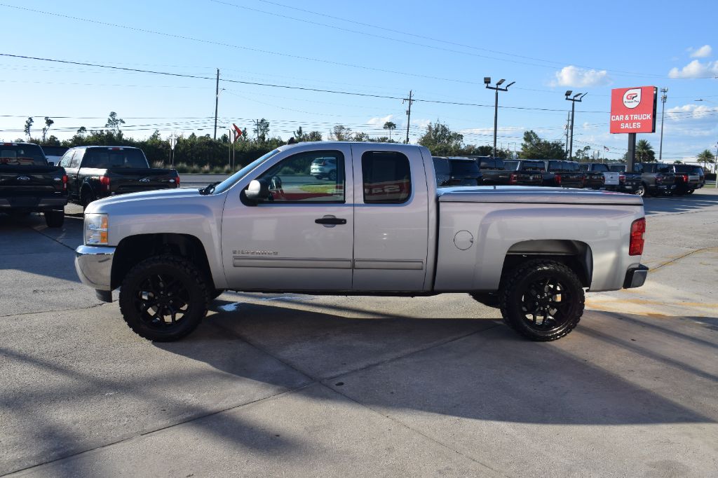 2013 Chevrolet Silverado - $13,900