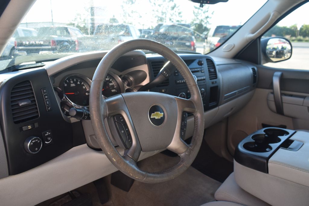 2013 Chevrolet Silverado - $13,900