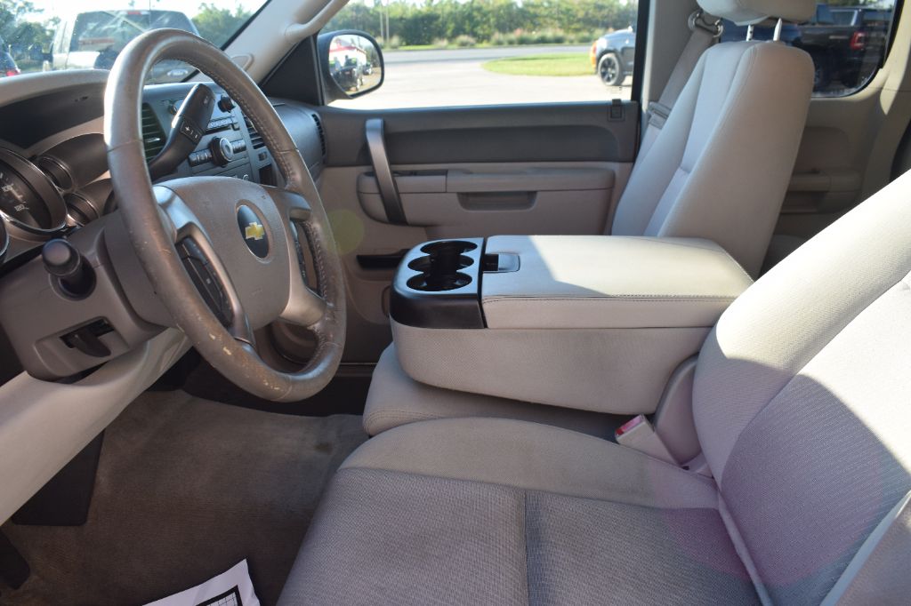 2013 Chevrolet Silverado - $13,900