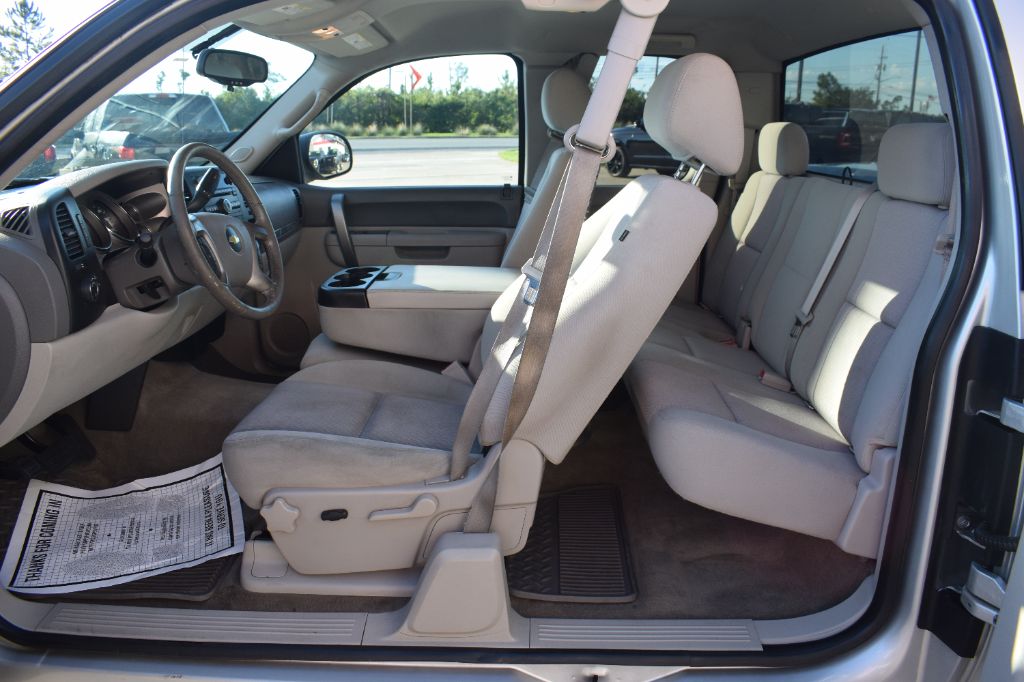 2013 Chevrolet Silverado - $13,900