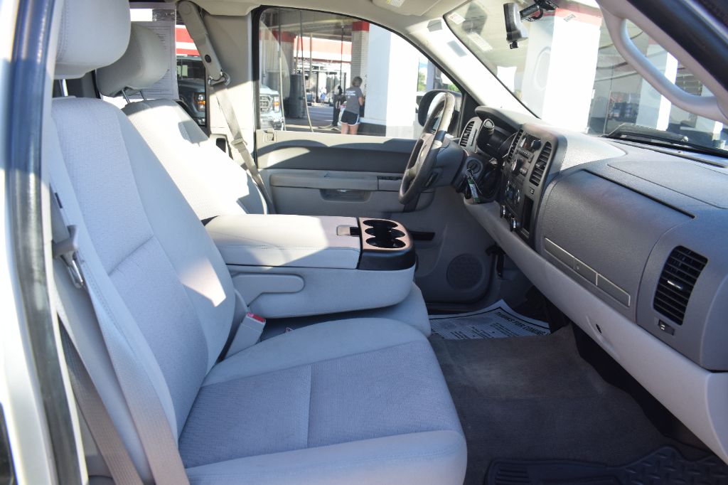 2013 Chevrolet Silverado - $13,900
