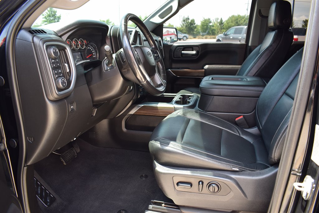 2019 Chevrolet Silverado 1500 RST photo