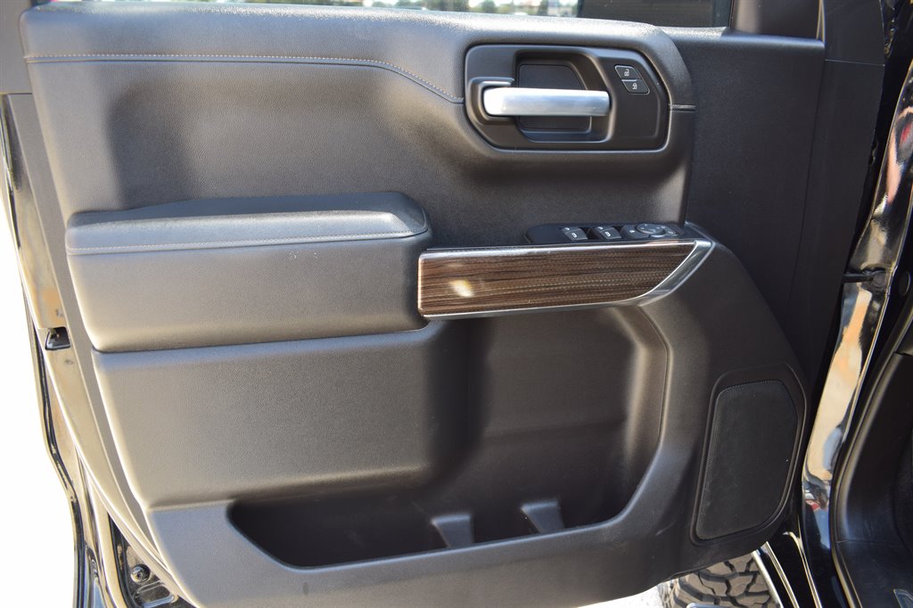 2019 Chevrolet Silverado 1500 RST photo