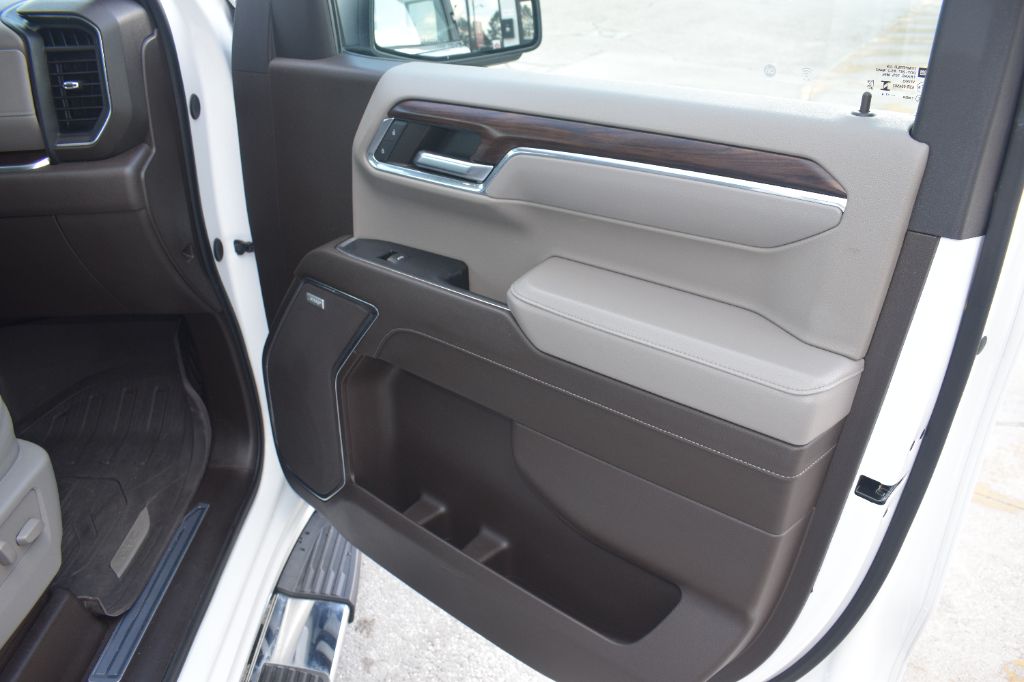 2024 GMC Sierra - $42,900