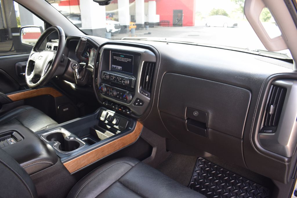 2018 Chevrolet Silverado - $22,900