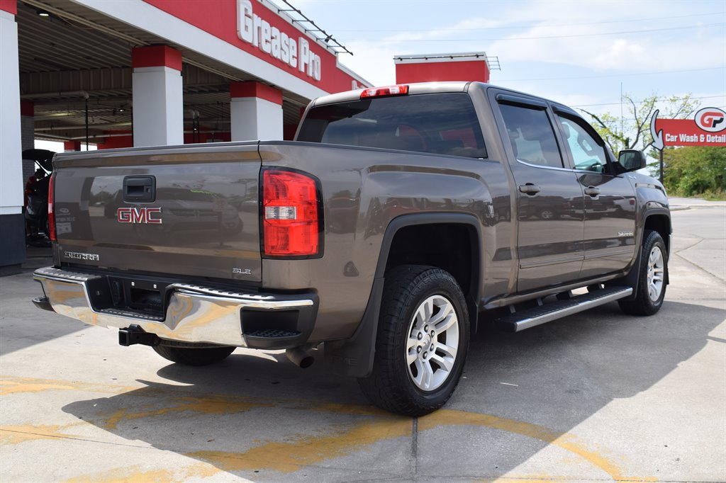 2015 GMC Sierra 1500 SLE photo