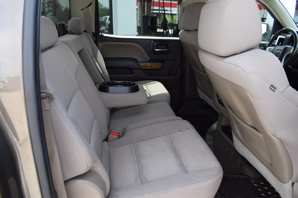 2015 GMC Sierra 1500 SLE photo