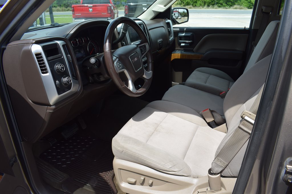 2015 GMC Sierra 1500 SLE photo