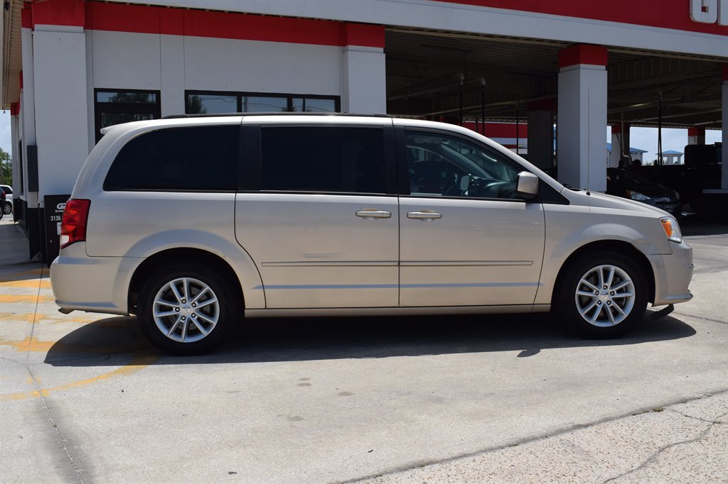 2015 Dodge Grand Caravan SXT photo