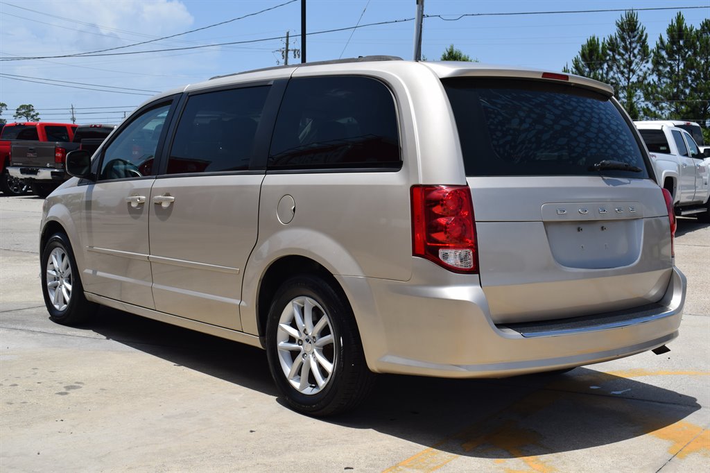 2015 Dodge Grand Caravan SXT photo