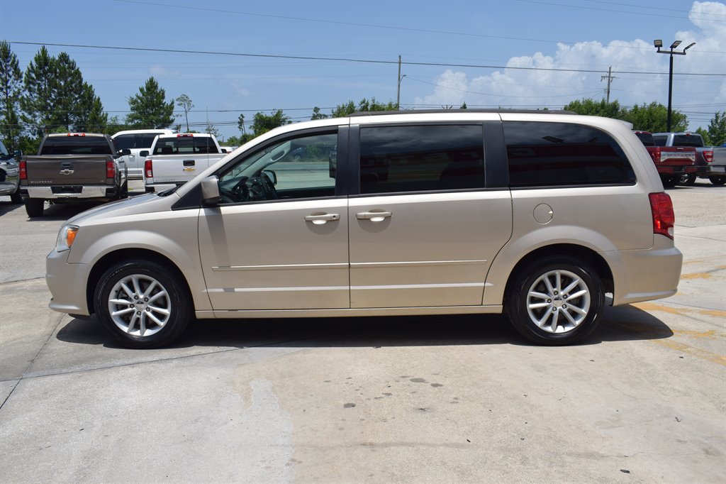 2015 Dodge Grand Caravan SXT photo
