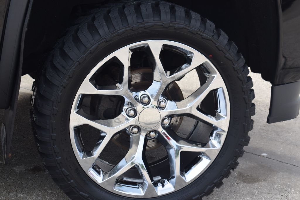 2018 GMC Sierra - $32,900