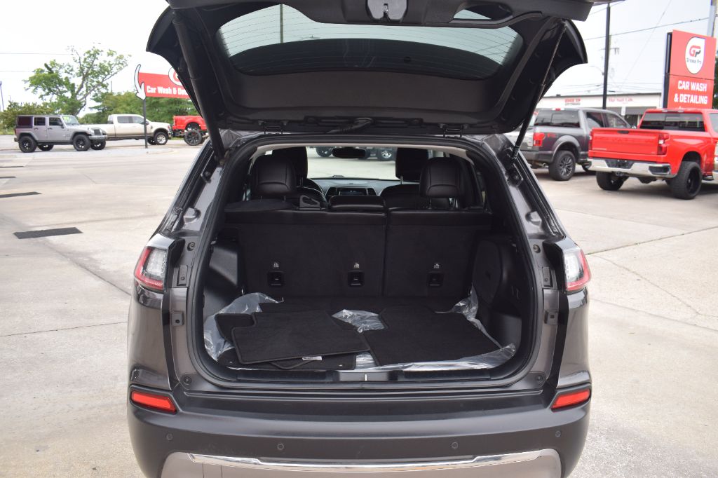 2020 Jeep Cherokee - $17,999