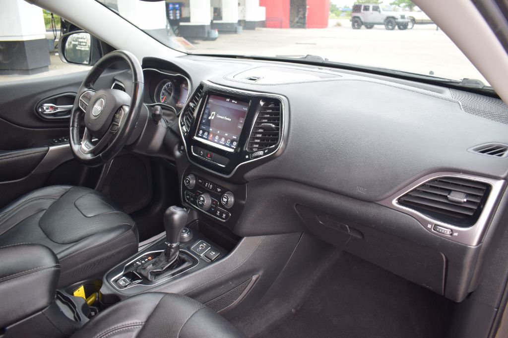2020 Jeep Cherokee - $17,999