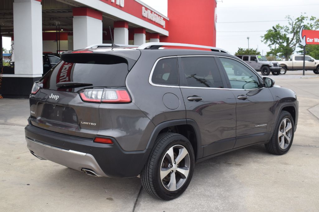 2020 Jeep Cherokee - $17,999