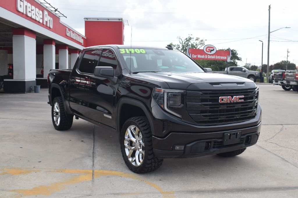 2022 GMC Sierra - $31,900