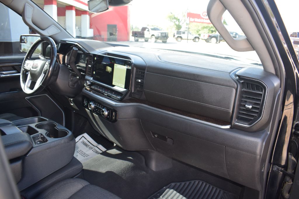 2022 GMC Sierra - $31,900