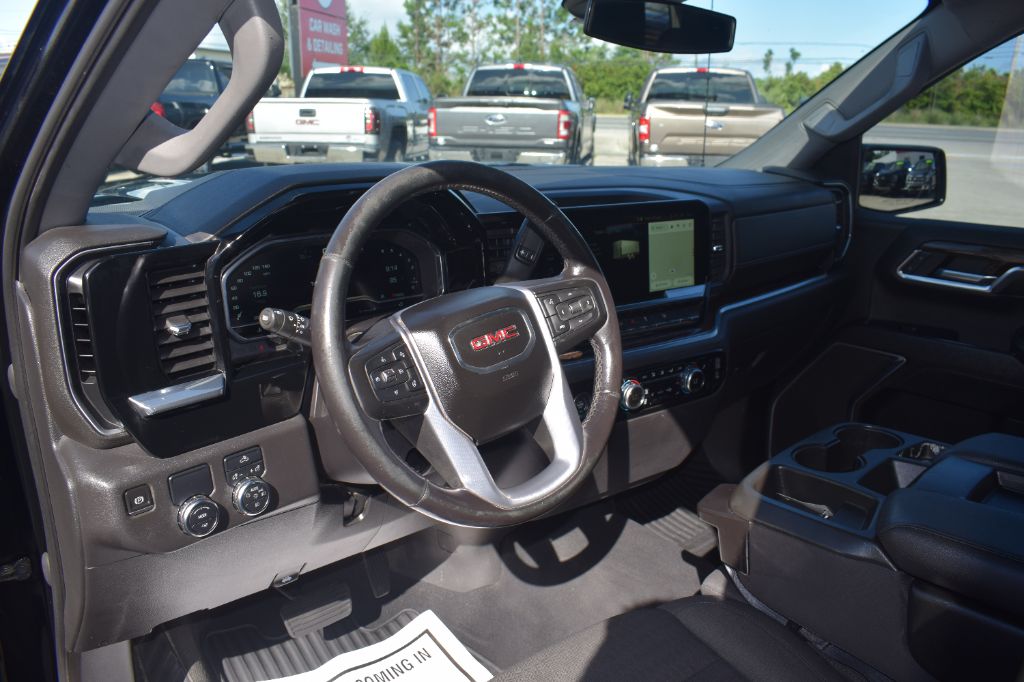 2022 GMC Sierra - $31,900