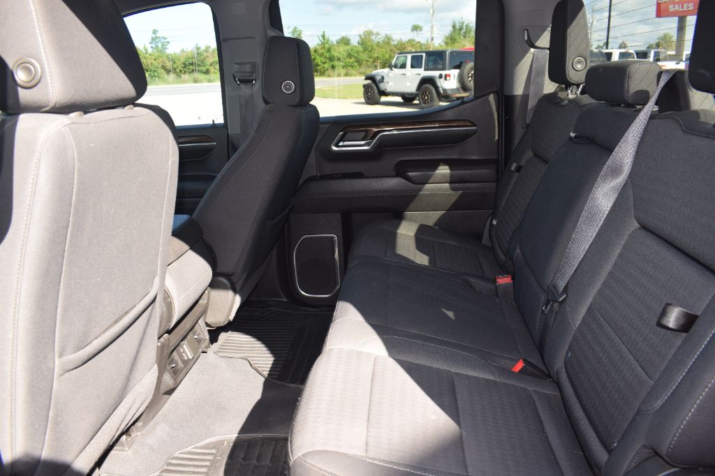 2022 GMC Sierra - $31,900
