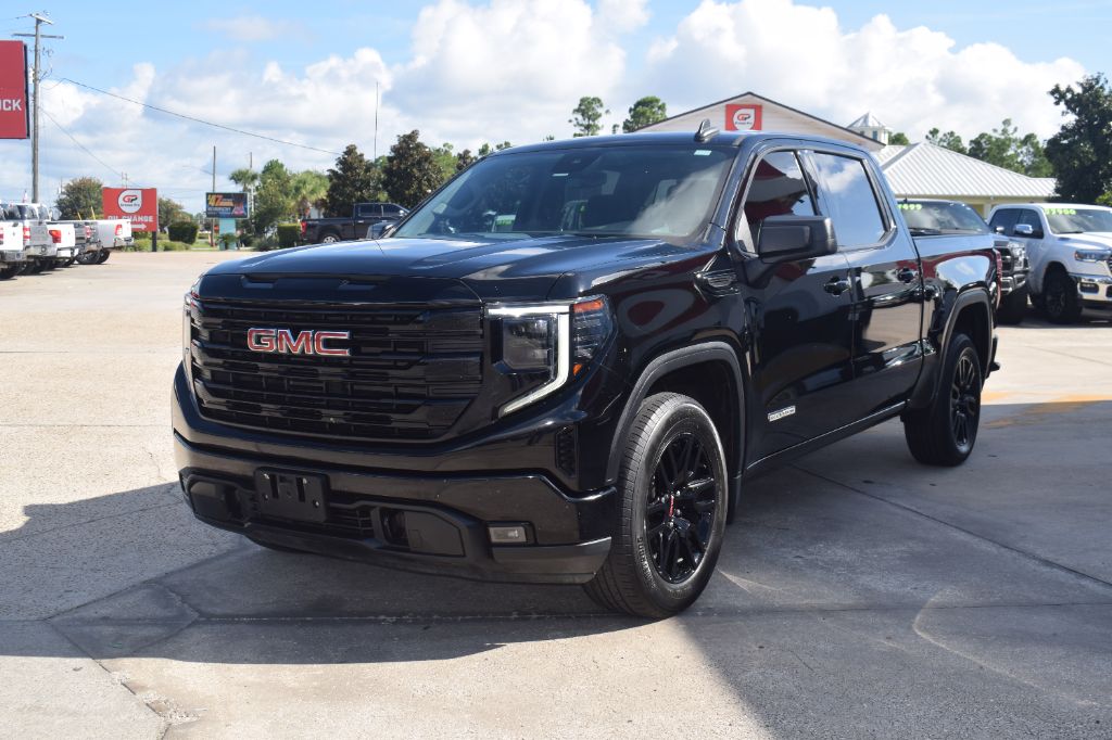 2022 GMC Sierra - $31,900