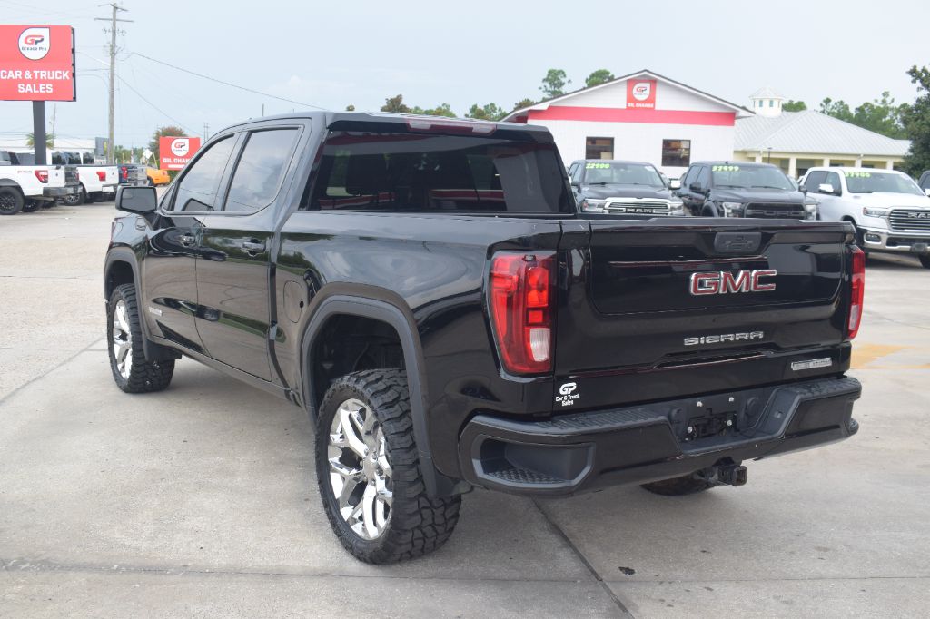 2022 GMC Sierra - $31,900