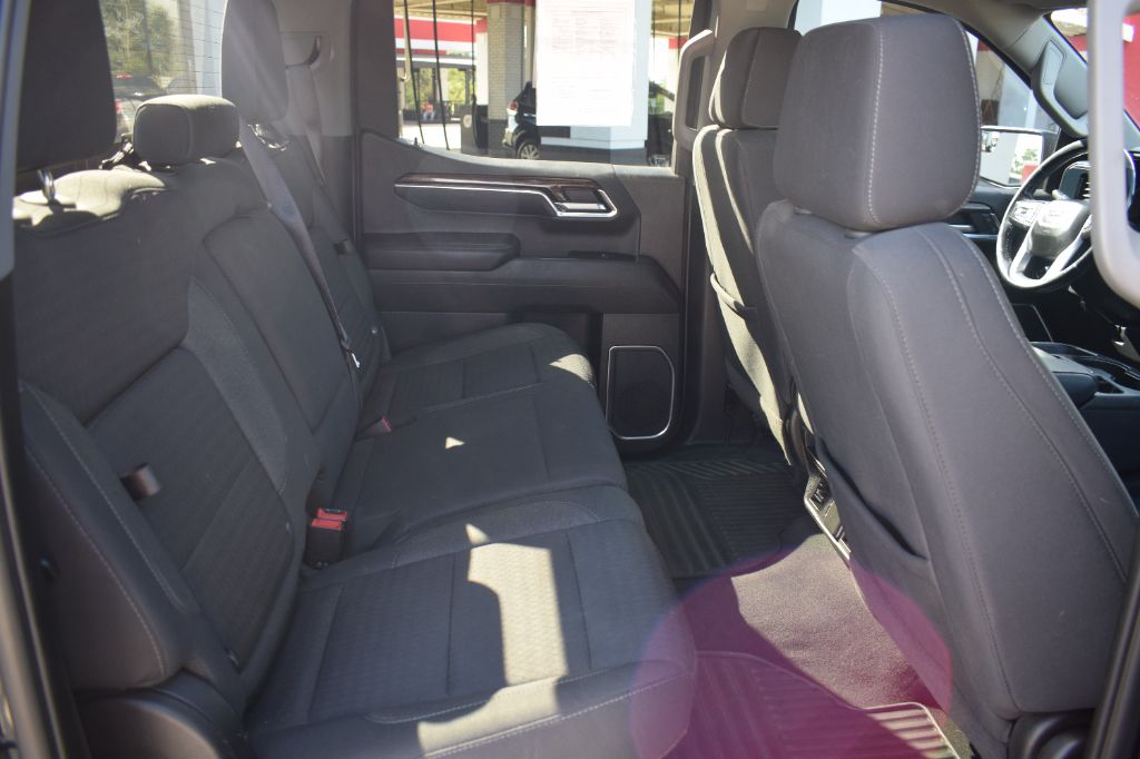 2022 GMC Sierra - $31,900