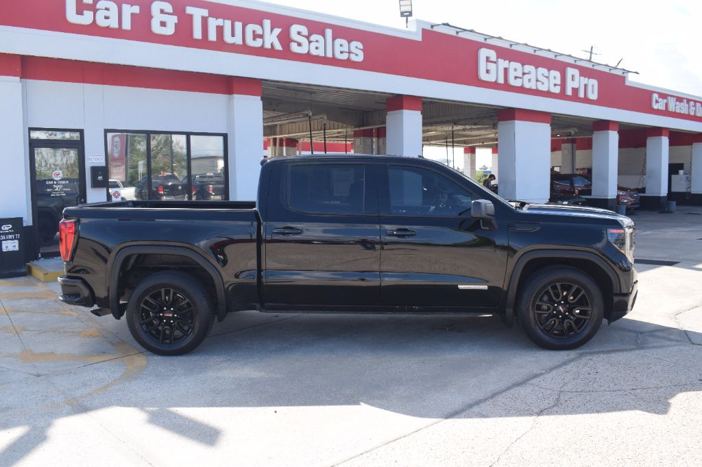 2022 GMC Sierra - $31,900