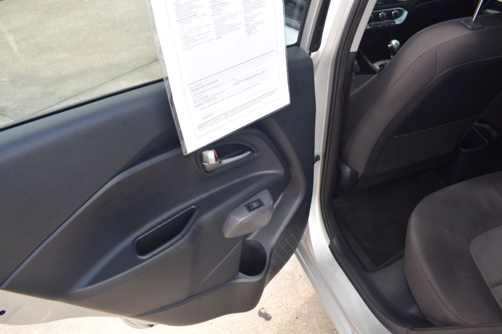 2016 Kia Rio - $11,499