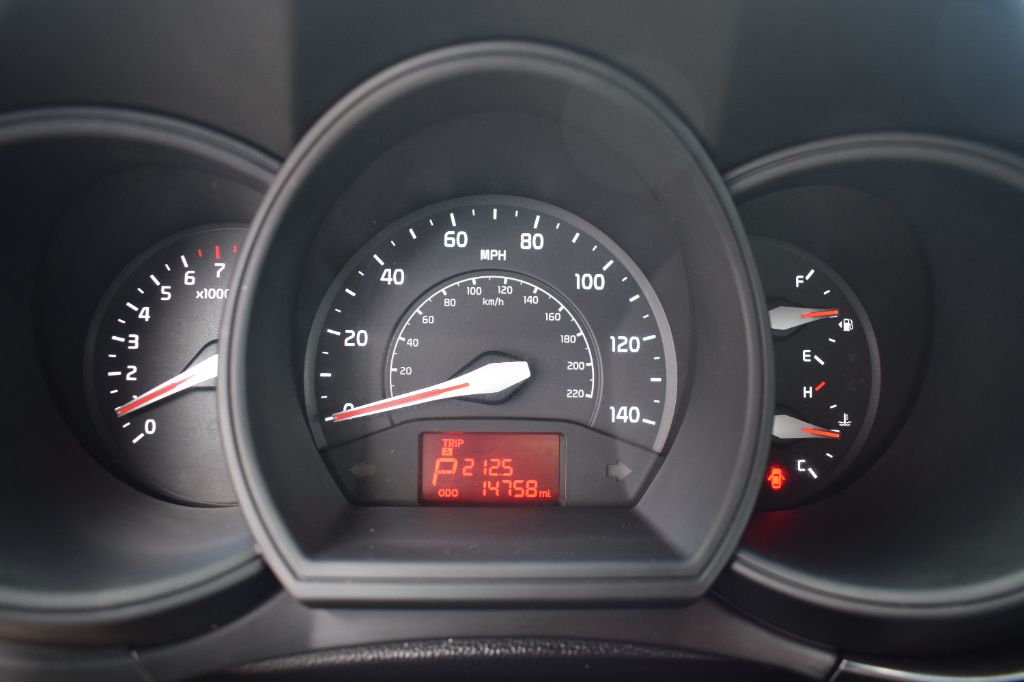 2016 Kia Rio - $11,499